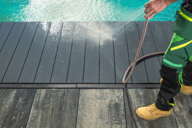 Best Sidewalk Pressure Washing  in Ives Estates, FL